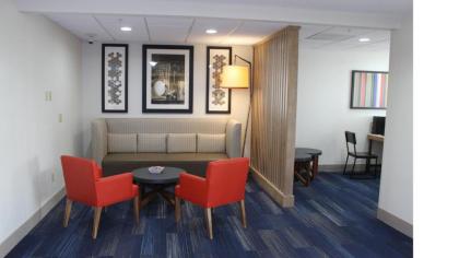 Holiday Inn Express Orlando - South Davenport an IHG Hotel - image 3