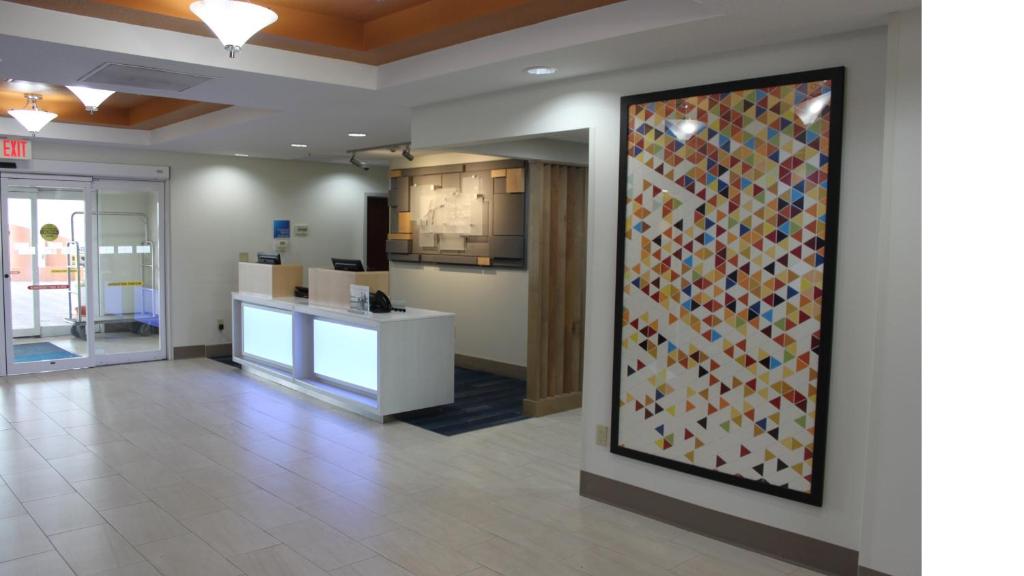 Holiday Inn Express Orlando - South Davenport an IHG Hotel - image 4