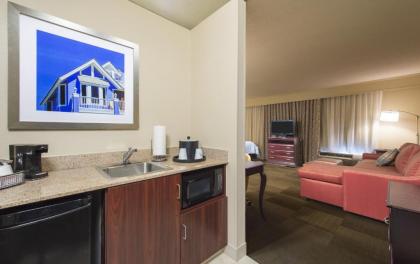 Hampton Inn & Suites Pensacola I-10 N at University Town Plaza - image 4