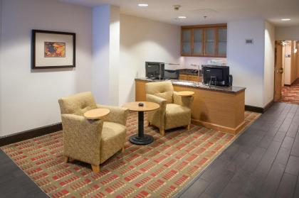 Hampton Inn Pensacola-Airport - image 4