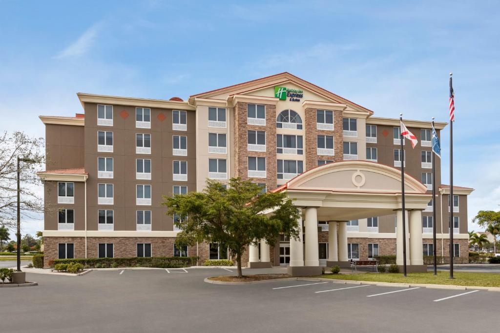 Holiday Inn Express Hotel & Suites Fort Myers East - The Forum an IHG Hotel - main image