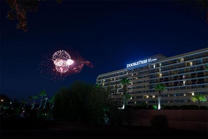 DoubleTree by Hilton Jacksonville Riverfront FL - image 4