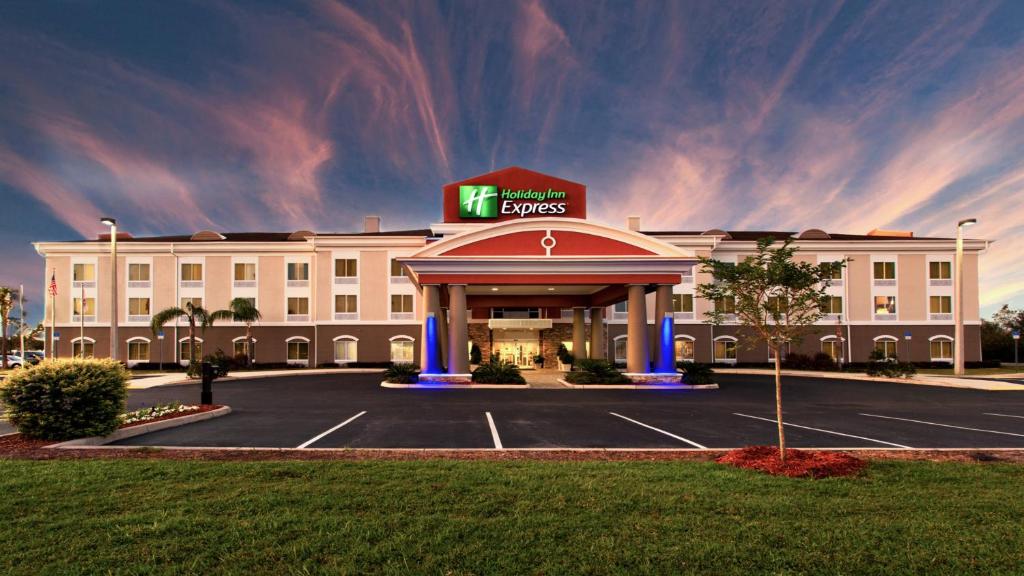 Holiday Inn Express Lake Wales North-Winter Haven an IHG Hotel - main image