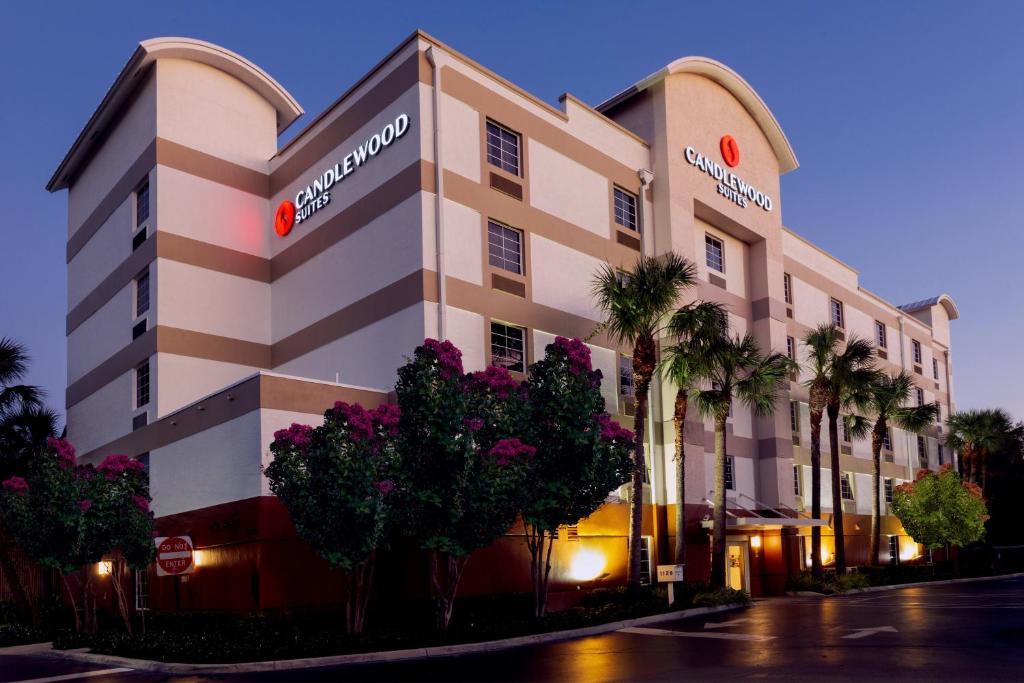 Candlewood Suites Fort Lauderdale Airport-Cruise an IHG Hotel - main image