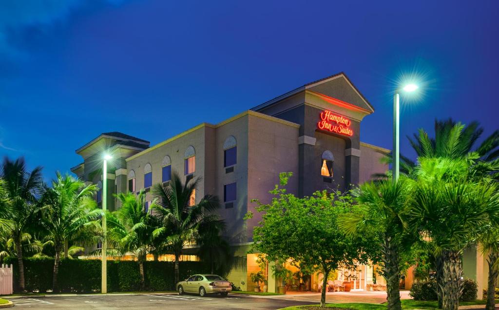 Hampton Inn & Suites Wellington - main image