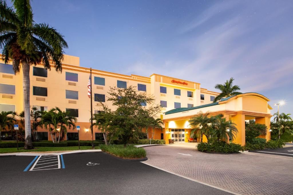 Hampton Inn West Palm Beach-Lake Worth-Turnpike - main image