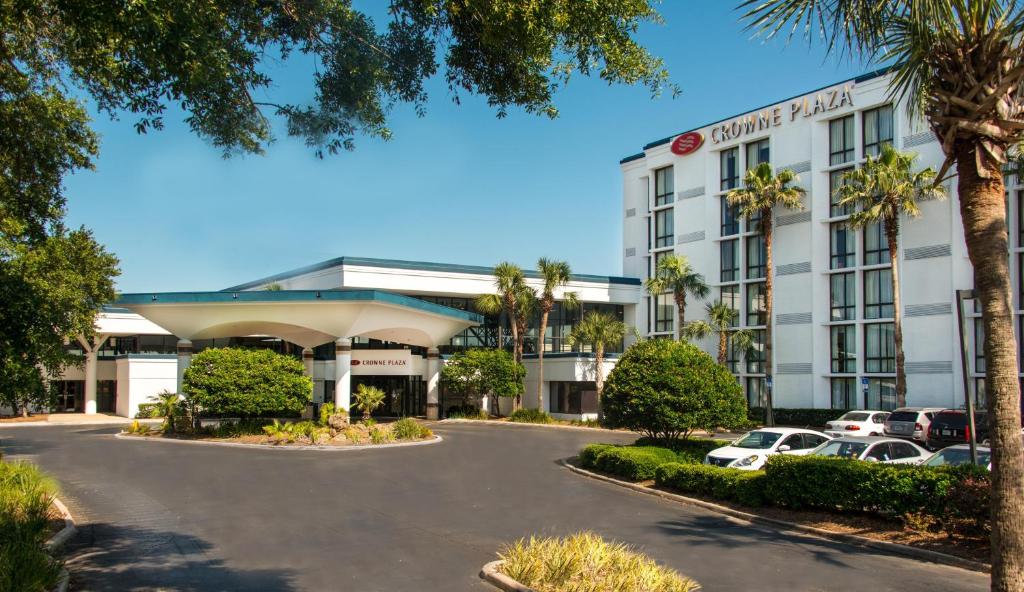 Crowne Plaza Jacksonville Airport an IHG Hotel - main image