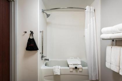 Holiday Inn Express Hotel & Suites Bartow an IHG Hotel - image 2