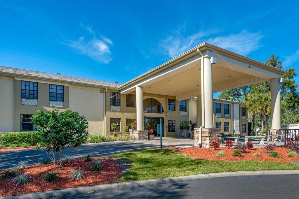 Comfort Inn Ocala Silver Springs - main image