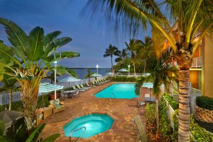Fairfield Inn And Suites Palm Beach