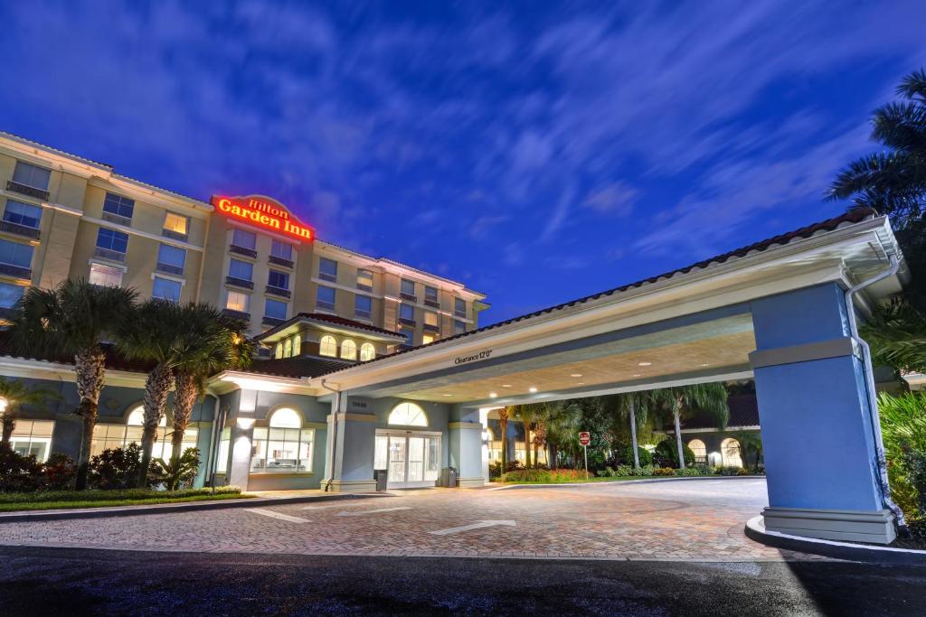 Hilton Garden Inn Orlando Lake Buena Vista - image 4