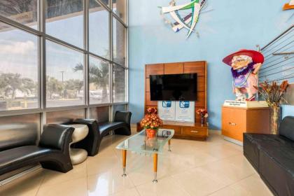 Rodeway Inn & Suites Fort Lauderdale Airport & Cruise Port - image 5