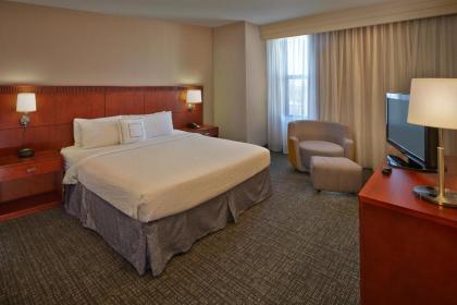 Courtyard by Marriott St. Petersburg Downtown - image 3