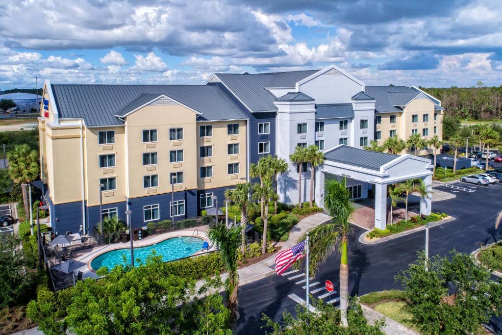 Fairfield Inn and Suites by Marriott Naples - main image