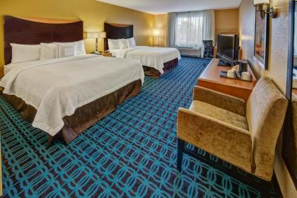 Fairfield Inn and Suites by Marriott Naples - image 4