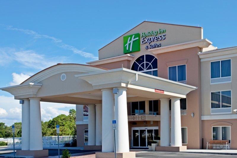 Holiday Inn Express Hotel & Suites Brooksville West - image 5