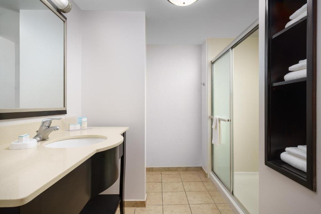 Hampton Inn & Suites Ft. Lauderdale/West-Sawgrass/Tamarac FL - image 2