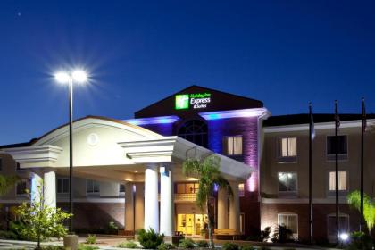 Holiday Inn Express & Suites Spring Hill