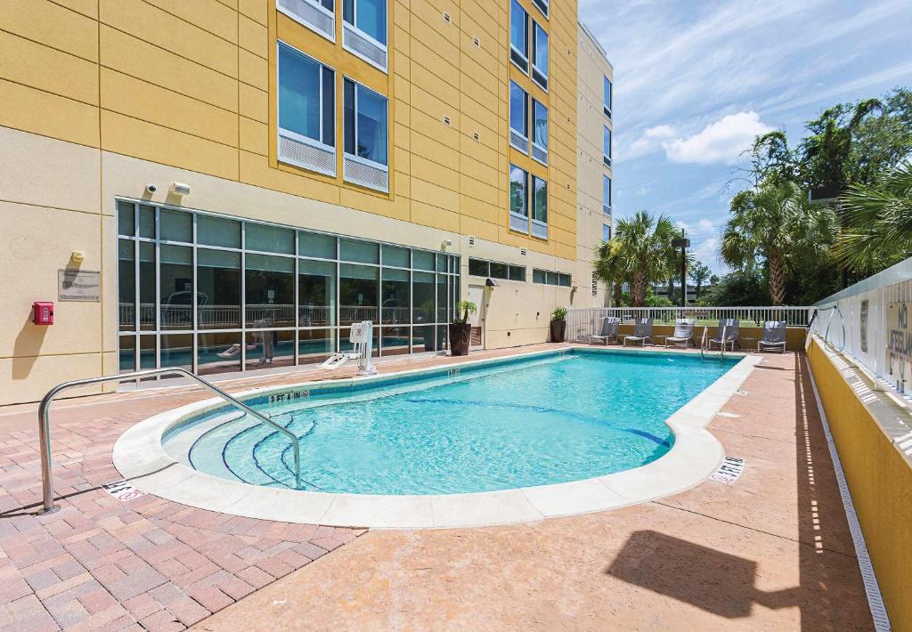 SpringHill Suites Tampa North/Tampa Palms - image 3