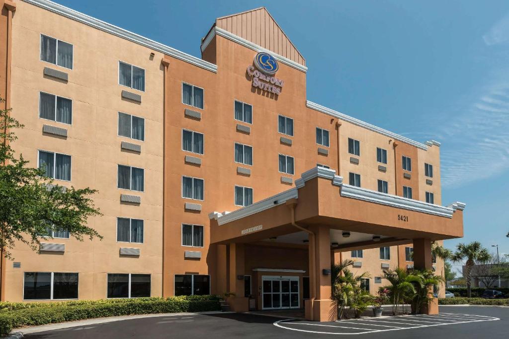 Comfort Suites Tampa Airport North - main image