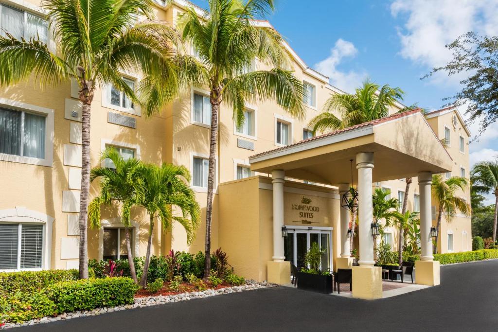 Homewood Suites by Hilton Bonita Springs - main image