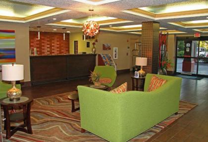 Best Western Plus Universal Inn - image 3