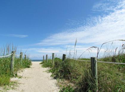 Royal Inn Beach Hutchinson Island - image 2