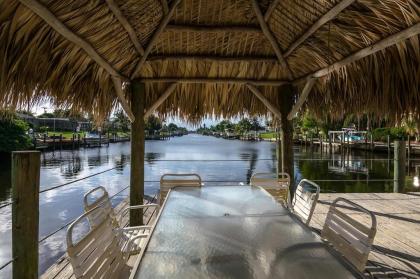 OYO Waterfront Hotel- Cape Coral Fort Myers FL - image 3