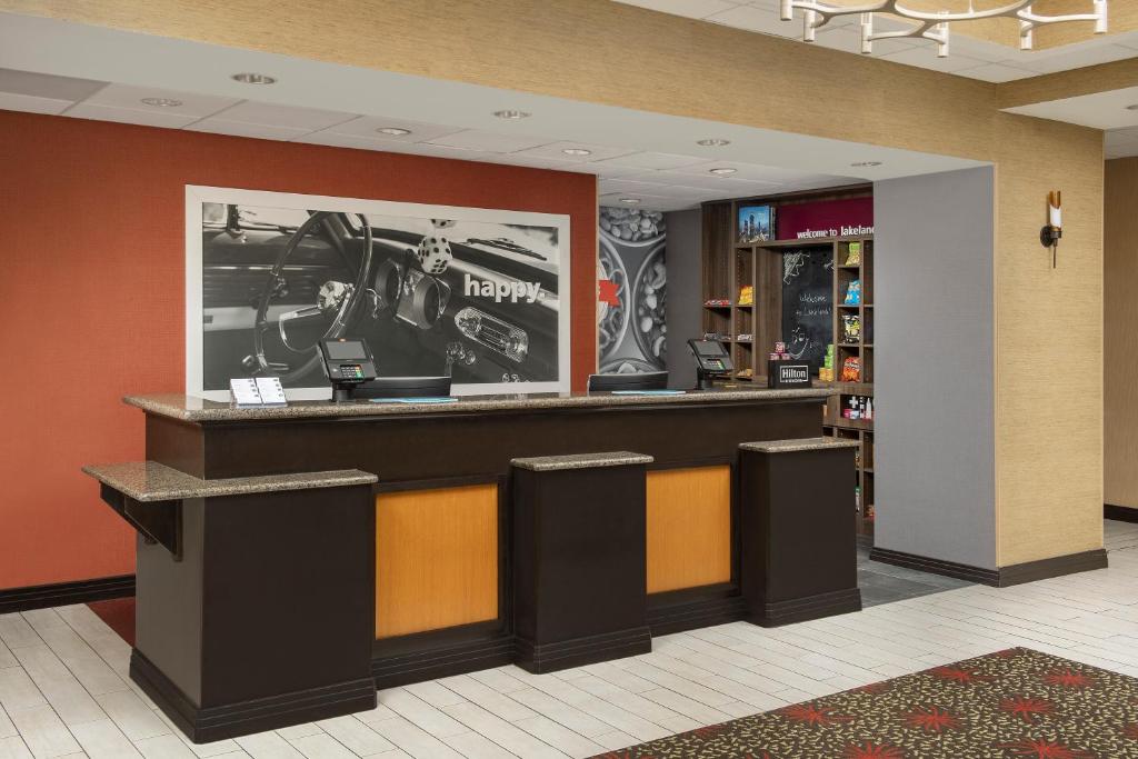 Hampton Inn & Suites Lakeland-South Polk Parkway - image 5