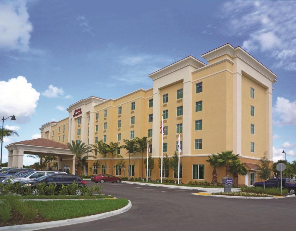 Hampton Inn and Suites Miami-South/Homestead - main image