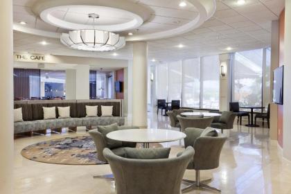 Tampa Airport Marriott - image 3