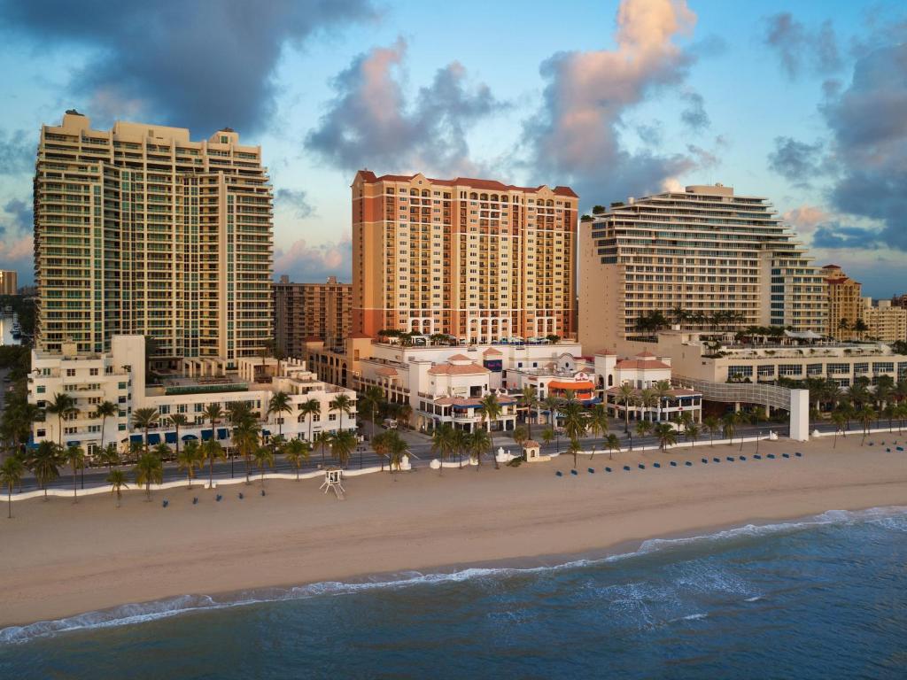 Marriott's Beach Place Towers - main image