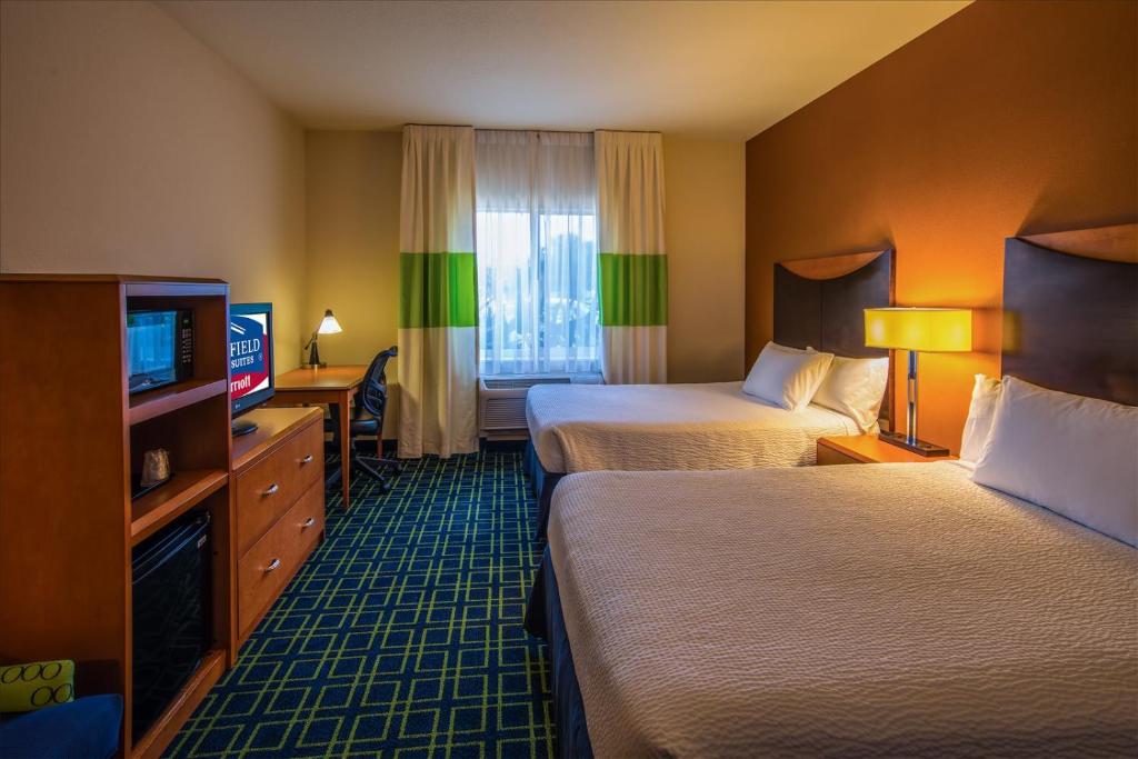 Fairfield Inn & Suites by Marriott Venice - image 2