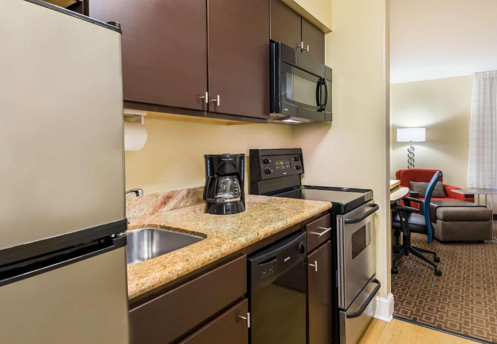 TownePlace Suites Tampa Westshore/Airport - image 5