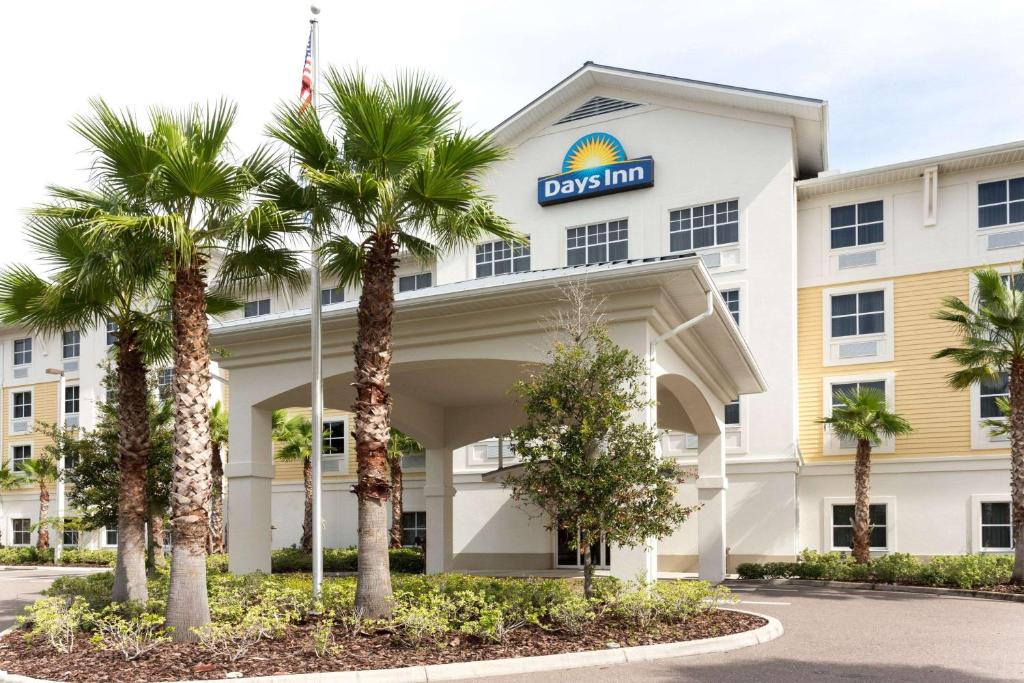 Days Inn by Wyndham Palm Coast - main image