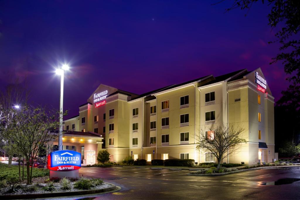 Fairfield Inn & Suites Lake City - main image