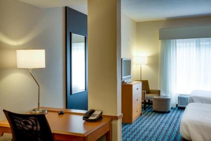 Fairfield Inn & Suites Lake City - image 3