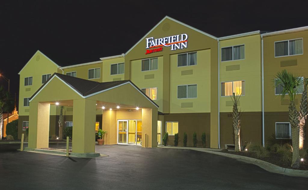 Fairfield Inn by Marriott Pensacola I-10 - image 2