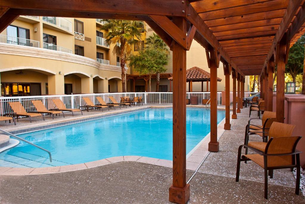 Courtyard by Marriott Sandestin at Grand Boulevard - main image