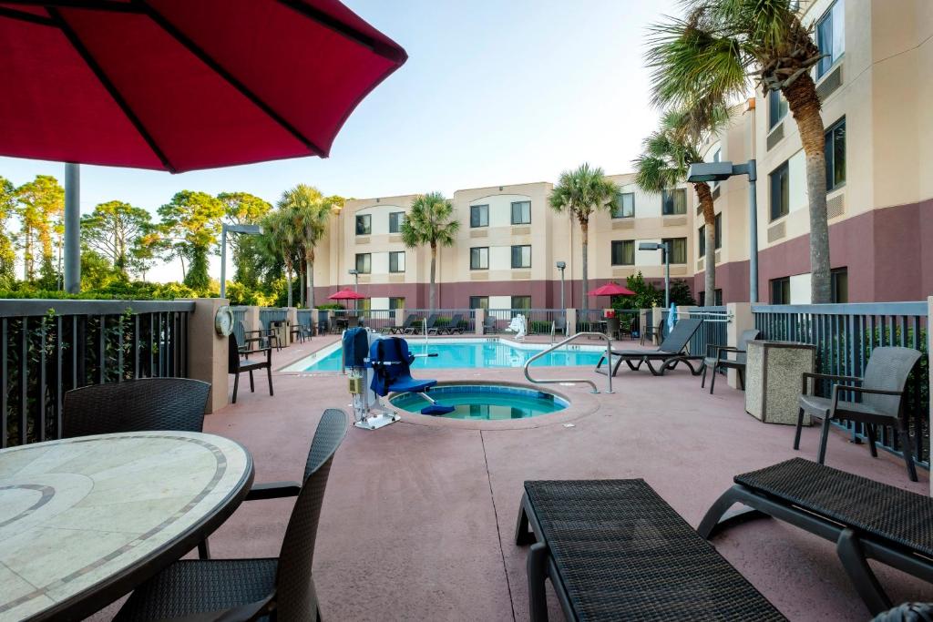 Red Roof Inn PLUS+ Palm Coast - image 3