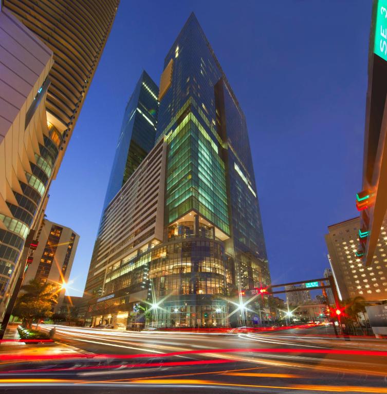 JW Marriott Marquis Miami - image 2