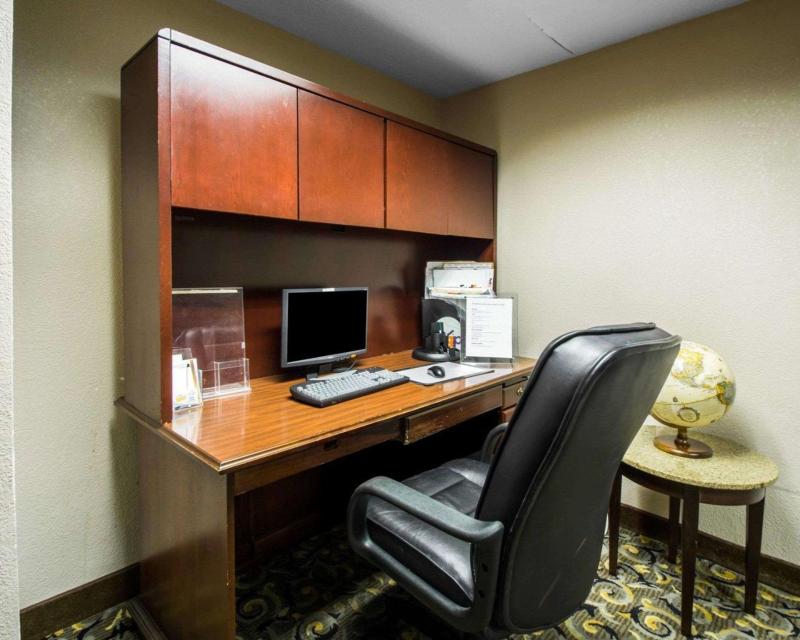 Quality Inn & Suites Tallahassee - image 2