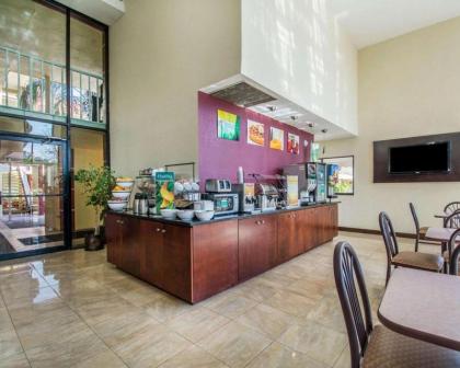 Quality Inn & Suites At Tropicana Field - image 3