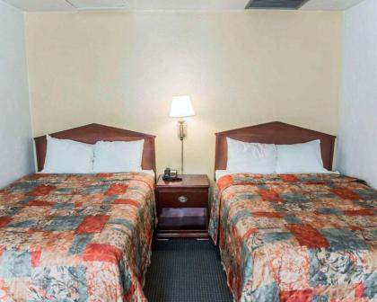 Suburban Extended Stay Hotel Tallahassee near University - image 4