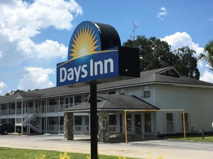 Days Inn by Wyndham Madison - image 3