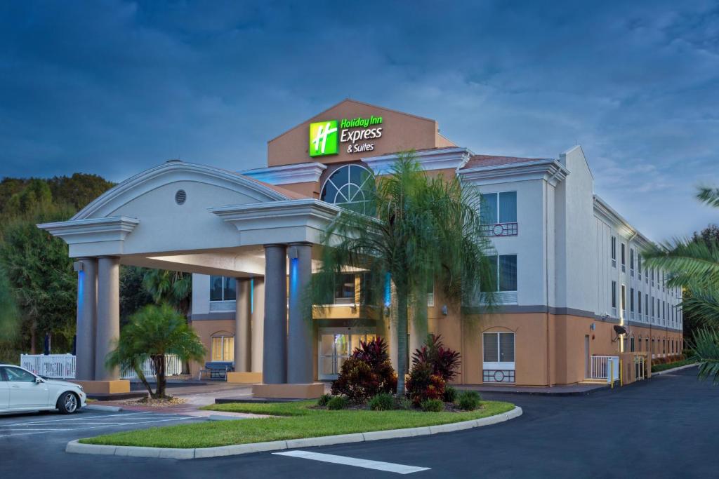 Holiday Inn Express & Suites Tavares an IHG Hotel - main image