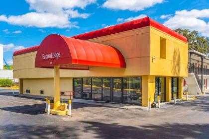 Econo Lodge University - image 3