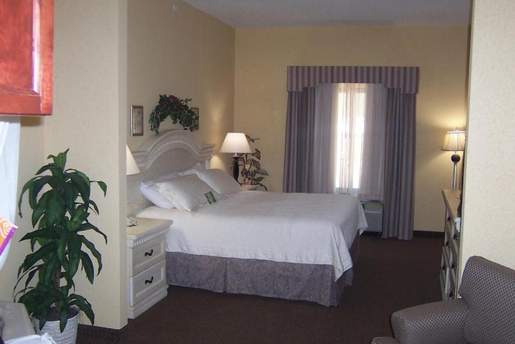 Holiday Inn Express Sebring an IHG Hotel - image 4