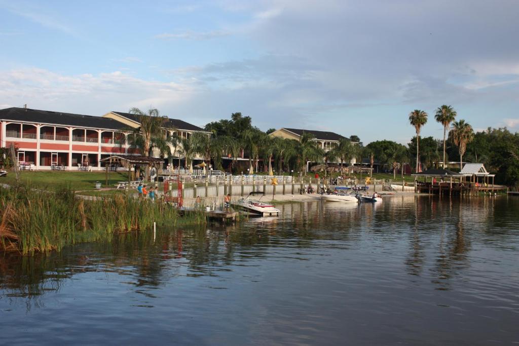 Lake Roy Beach Inn - Winter Haven - main image