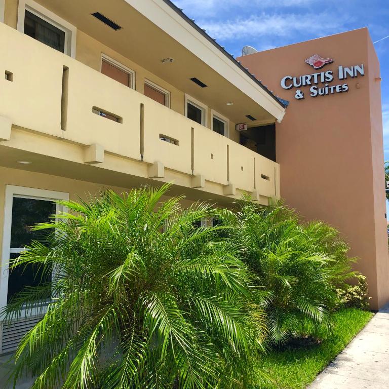 Curtis Inn & Suites - image 3